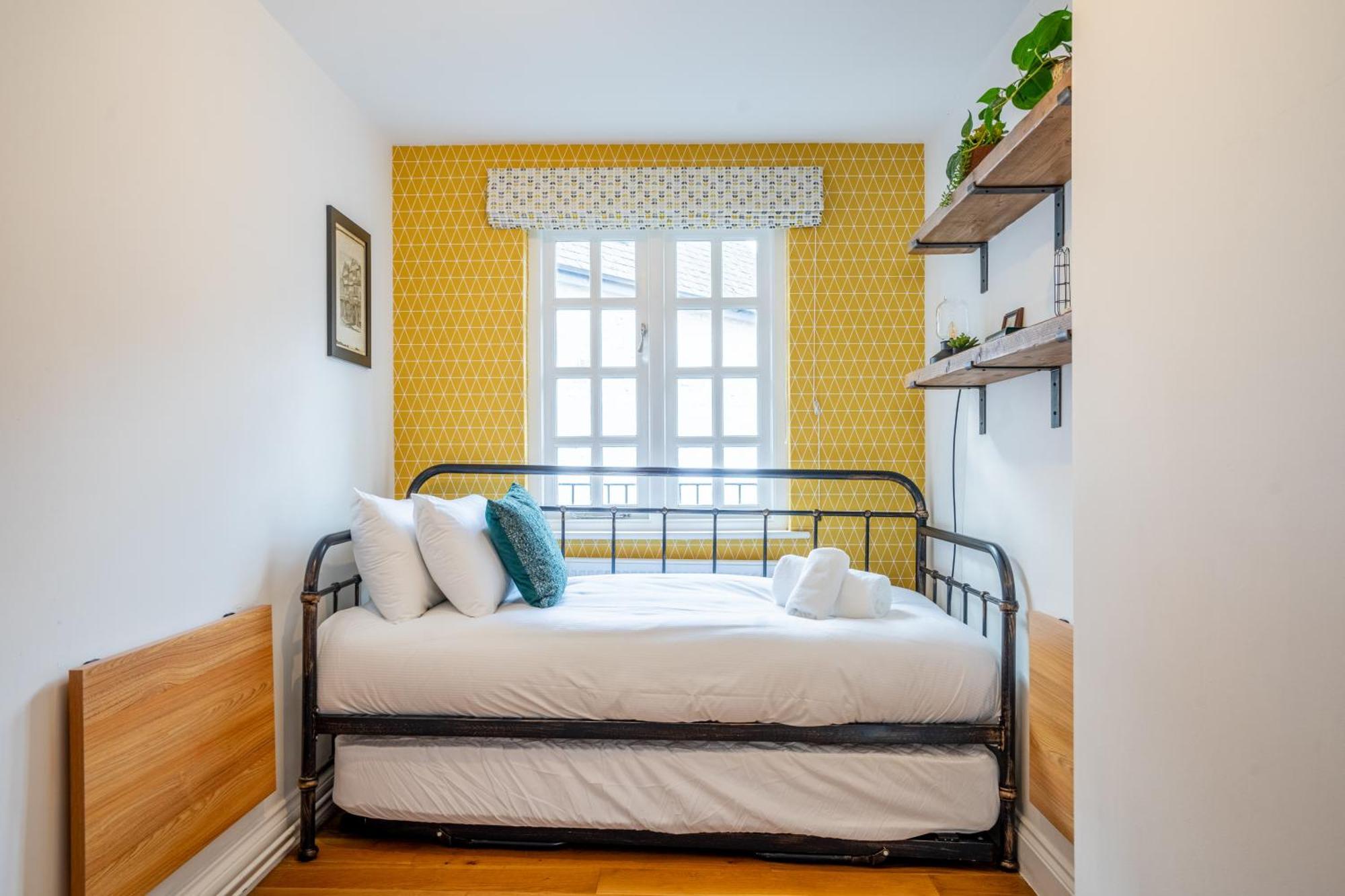 36 Dalton Terrace Apartment *